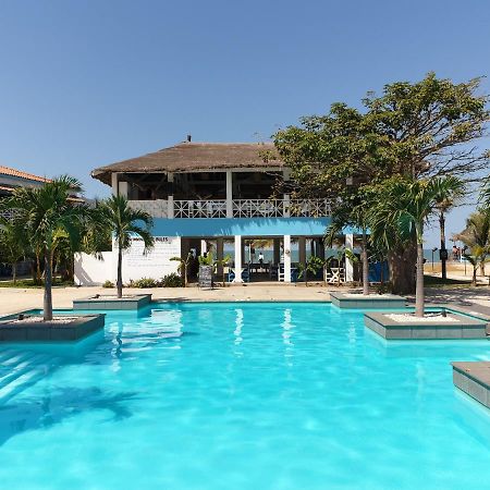 Djembe Beach Resort Kololi Ngoại thất bức ảnh