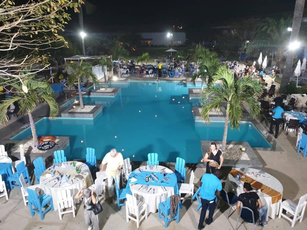 Djembe Beach Resort Kololi Ngoại thất bức ảnh