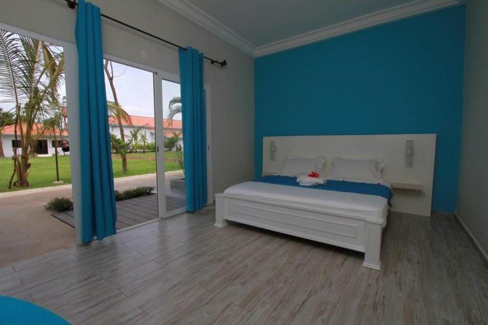 Djembe Beach Resort Kololi Ngoại thất bức ảnh