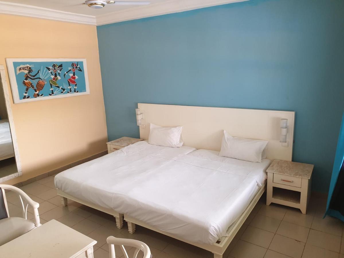 Djembe Beach Resort Kololi Ngoại thất bức ảnh