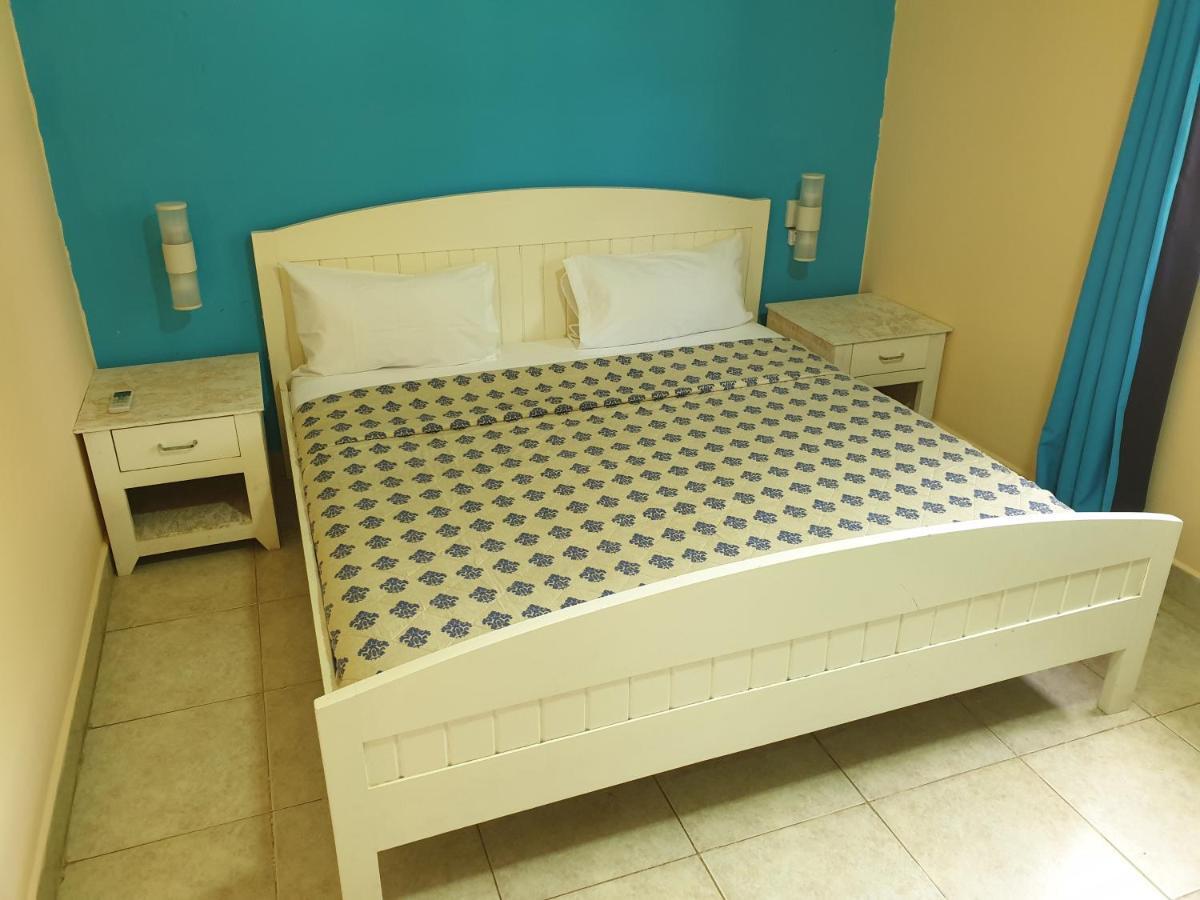 Djembe Beach Resort Kololi Ngoại thất bức ảnh