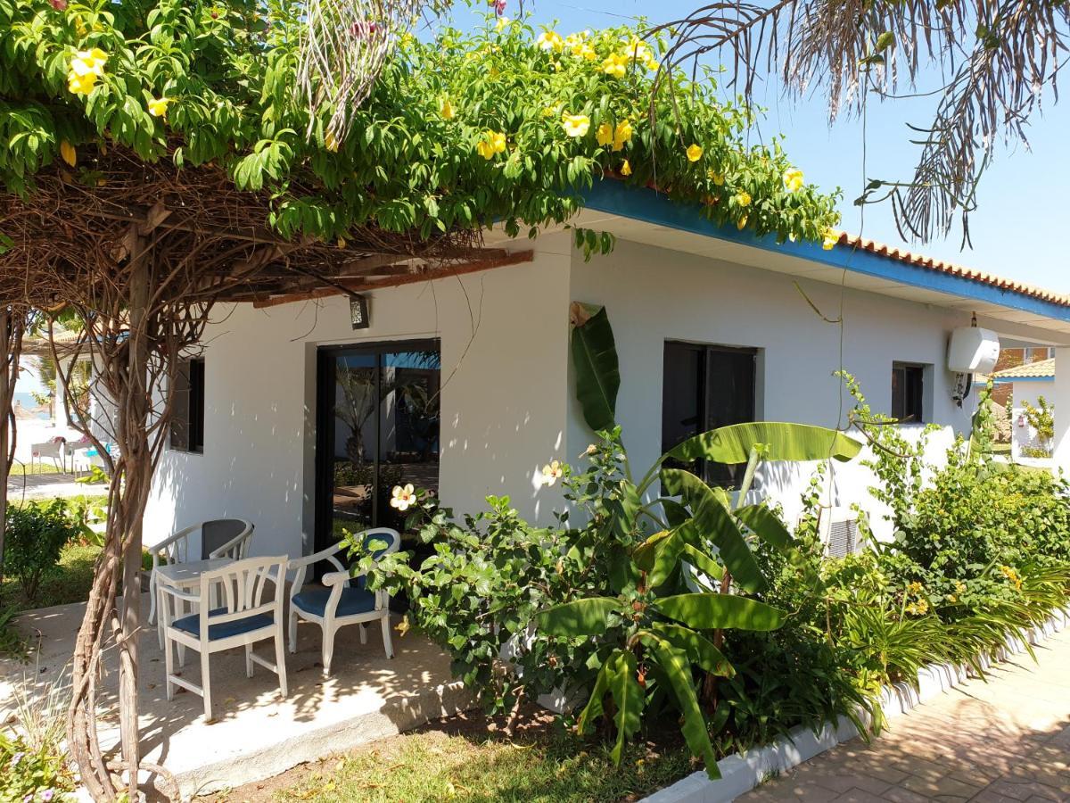 Djembe Beach Resort Kololi Ngoại thất bức ảnh