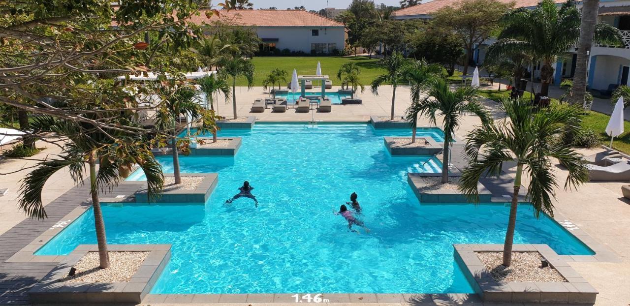 Djembe Beach Resort Kololi Ngoại thất bức ảnh