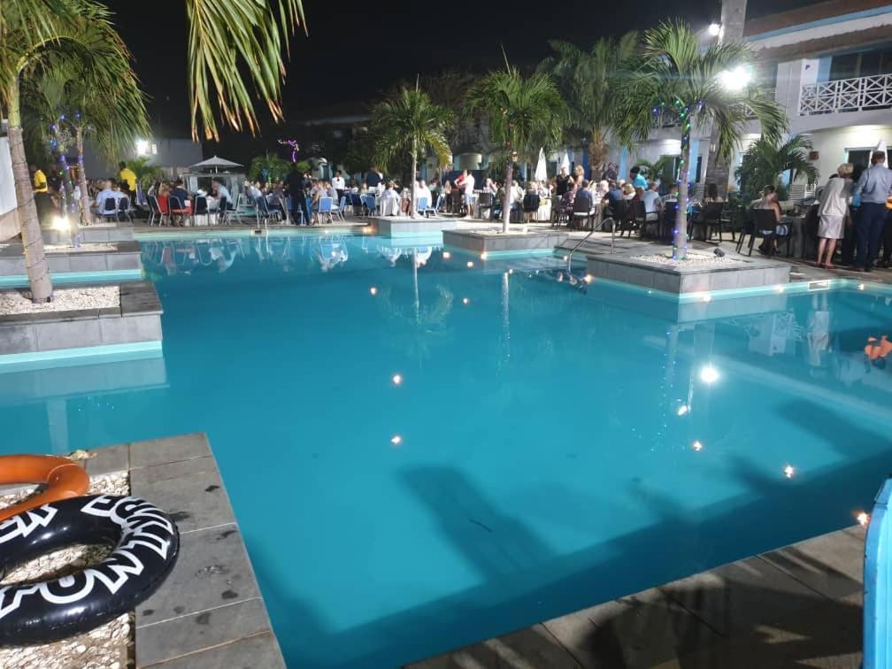 Djembe Beach Resort Kololi Ngoại thất bức ảnh