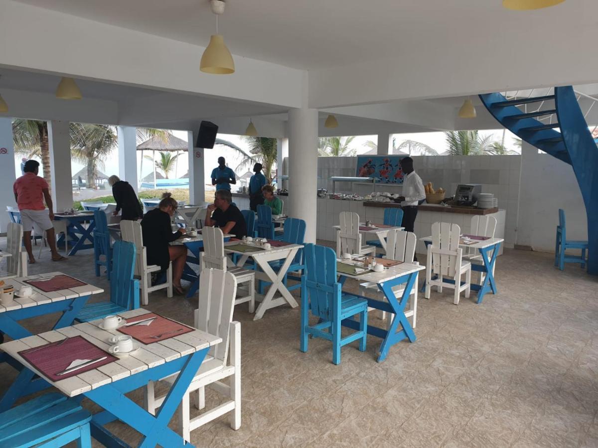 Djembe Beach Resort Kololi Ngoại thất bức ảnh